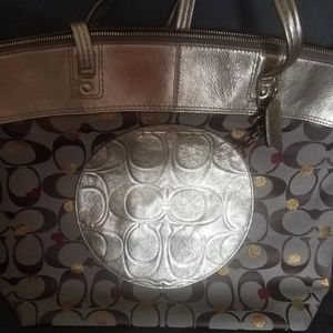 Coach Tote handbag signature Laura Secr